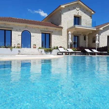 Βίλα Kaminia Blu *